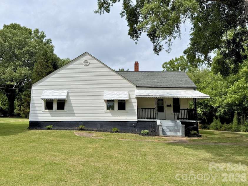 2873 NC 27 Highway, Lincolnton, NC 28092.  MLS# CAR4379543, YatesRealty ID 23513. 