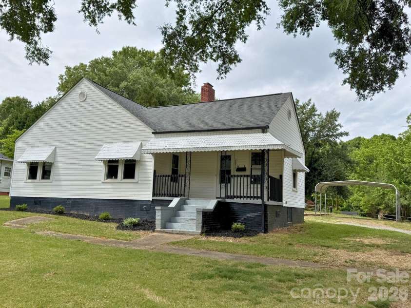 2873 NC 27 Highway, Lincolnton, NC 28092.  MLS# CAR4379543, YatesRealty ID 23513. 