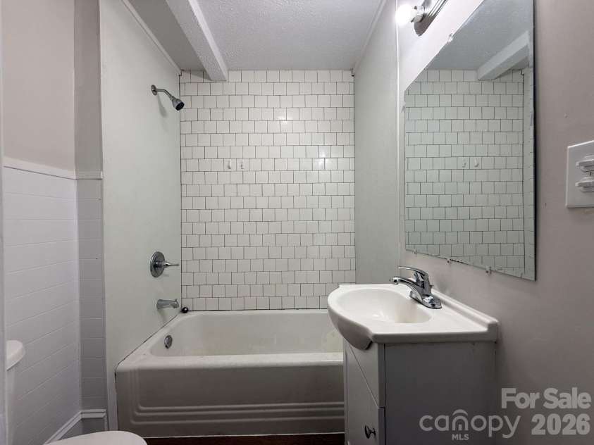 2873 NC 27 Highway, Lincolnton, NC 28092.  MLS# CAR4379543, YatesRealty ID 23513. 