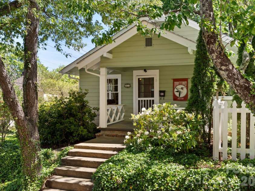 80 Chestnut Street, Asheville, NC 28801.  MLS# CAR4381612, YatesRealty ID 23514. 