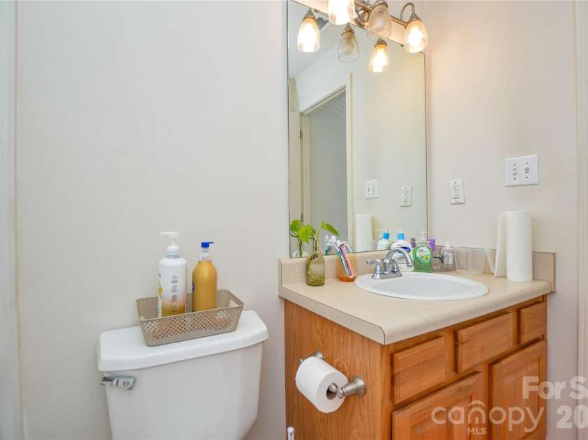9810 Campus Walk Lane, Charlotte, NC 28262.  MLS# CAR4374481, YatesRealty ID 23515. 