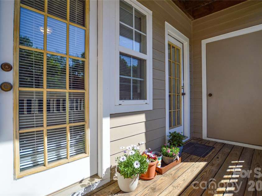 9810 Campus Walk Lane, Charlotte, NC 28262.  MLS# CAR4374481, YatesRealty ID 23515. 