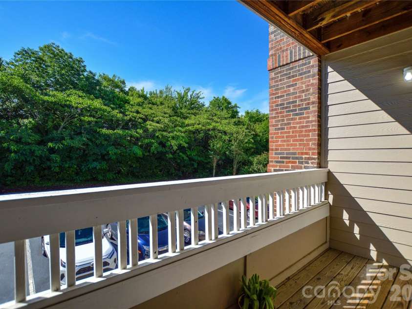 9810 Campus Walk Lane, Charlotte, NC 28262.  MLS# CAR4374481, YatesRealty ID 23515. 