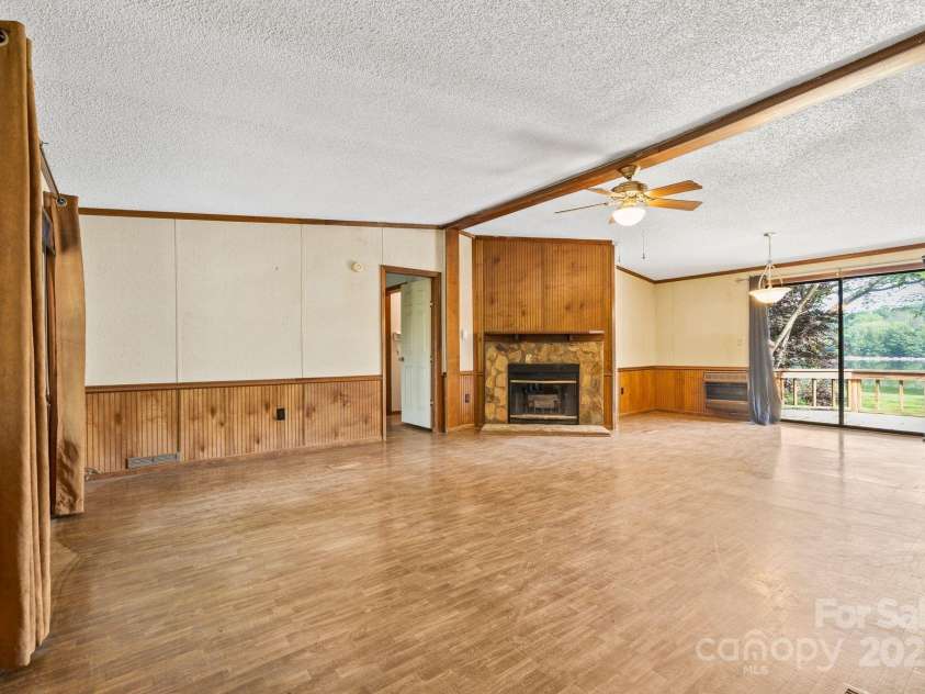 6822 Zelda Drive, Catawba, NC 28609.  MLS# CAR4260150, YatesRealty ID 23516. 