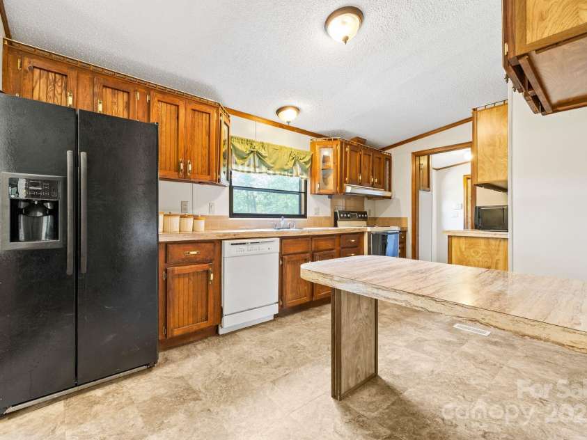 6822 Zelda Drive, Catawba, NC 28609.  MLS# CAR4260150, YatesRealty ID 23516. 