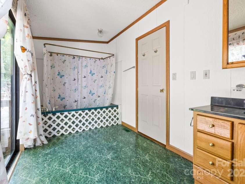 6822 Zelda Drive, Catawba, NC 28609.  MLS# CAR4260150, YatesRealty ID 23516. 