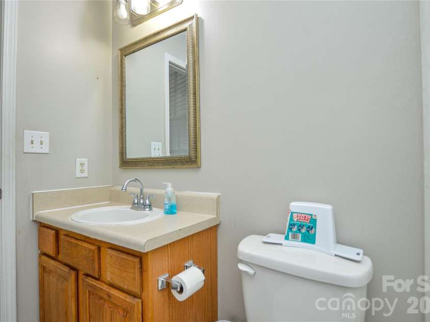 9709 Campus Walk Lane, Charlotte, NC 28262.  MLS# CAR4374203, YatesRealty ID 23516. 