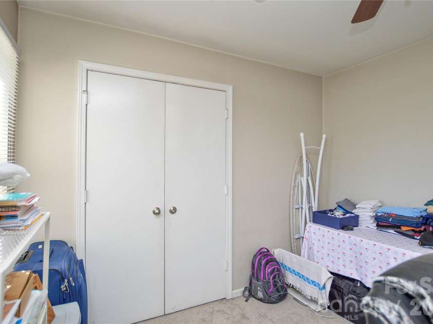 9709 Campus Walk Lane, Charlotte, NC 28262.  MLS# CAR4374203, YatesRealty ID 23516. 