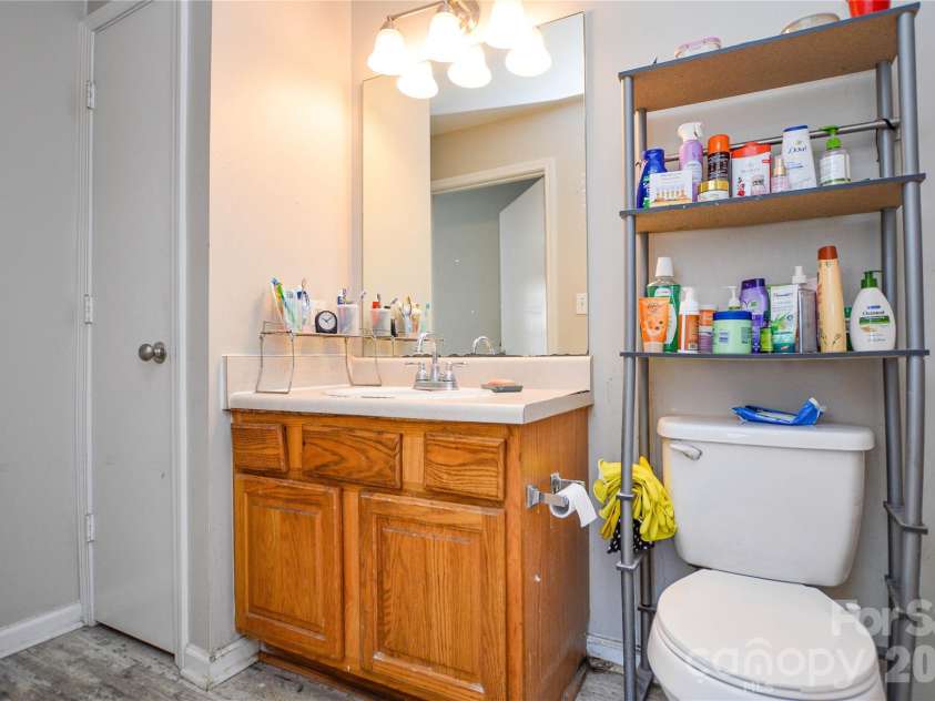 9709 Campus Walk Lane, Charlotte, NC 28262.  MLS# CAR4374203, YatesRealty ID 23516. 