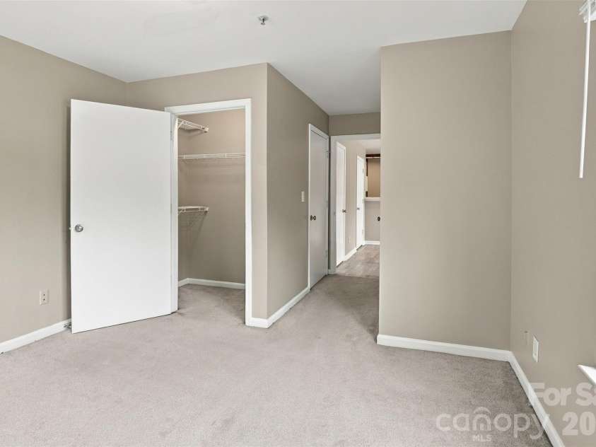 9709 Campus Walk Lane, Charlotte, NC 28262.  MLS# CAR4428157, YatesRealty ID 23516. 