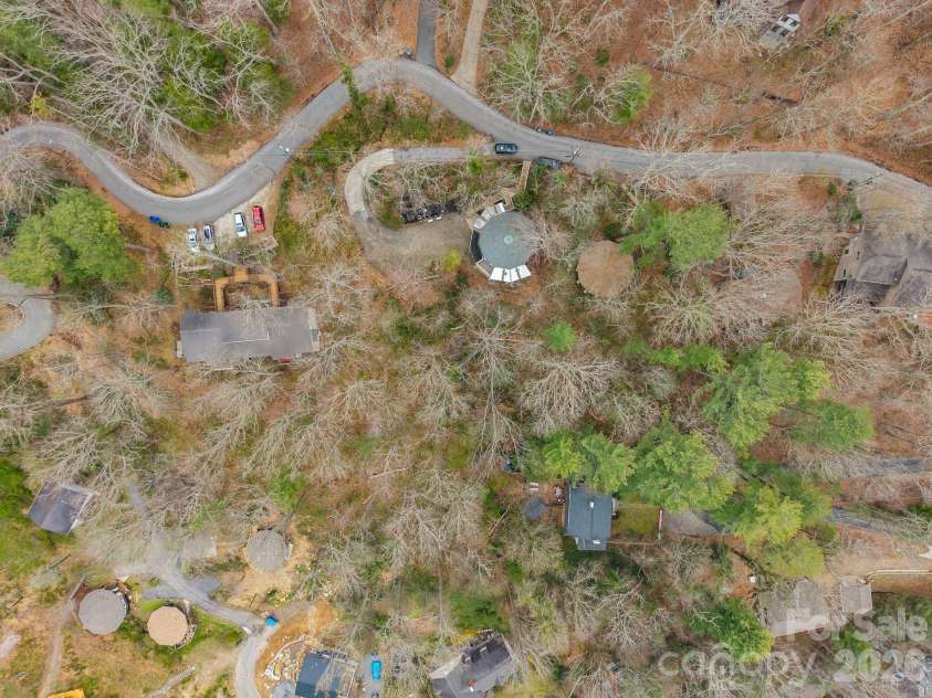 355 Sunset Drive, Asheville, NC 28804.  MLS# CAR4361101, YatesRealty ID 23517. 
