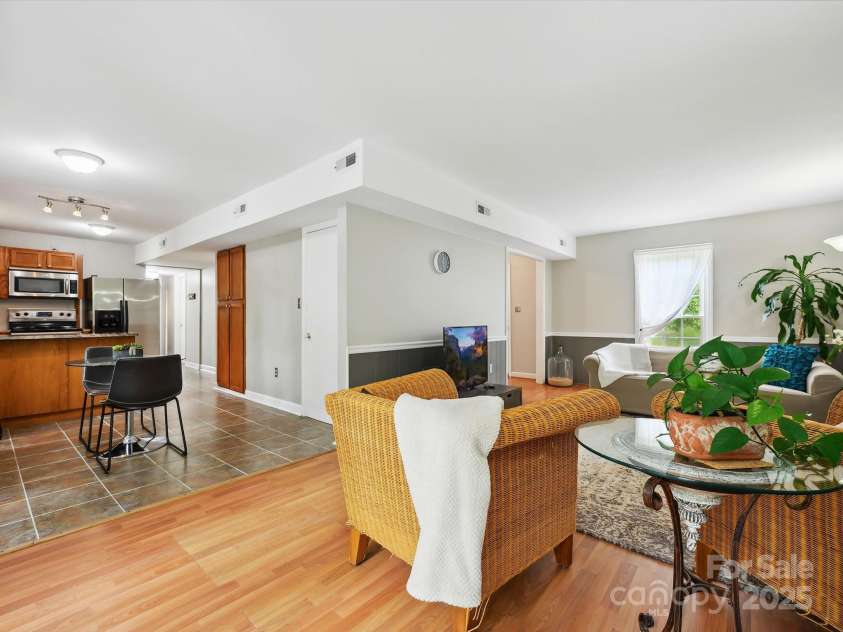7317 Red Branch Lane, Charlotte, NC 28226.  MLS# CAR4264702, YatesRealty ID 23517. 