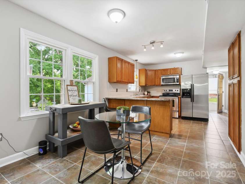 7317 Red Branch Lane, Charlotte, NC 28226.  MLS# CAR4264702, YatesRealty ID 23517. 