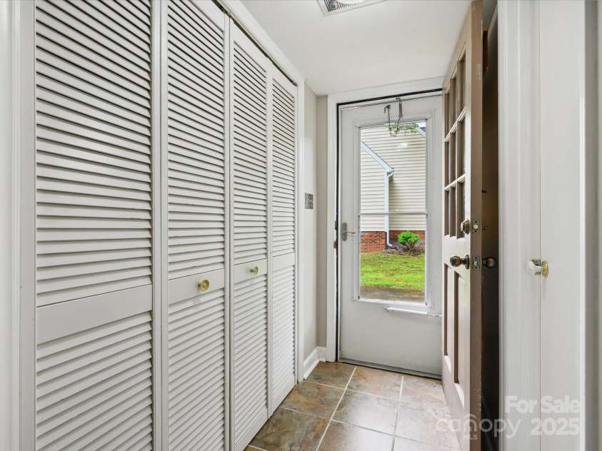 7317 Red Branch Lane, Charlotte, NC 28226.  MLS# CAR4264702, YatesRealty ID 23517. 