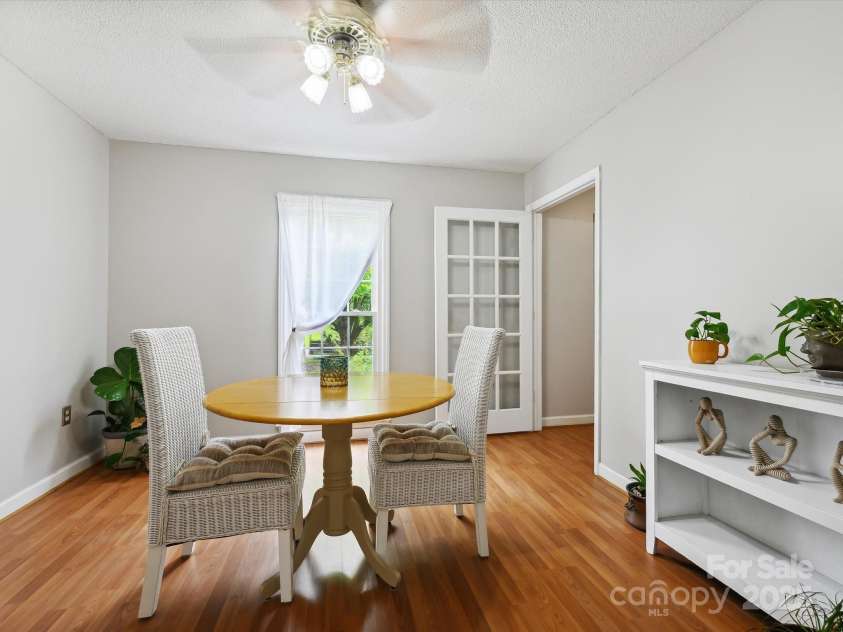 7317 Red Branch Lane, Charlotte, NC 28226.  MLS# CAR4264702, YatesRealty ID 23517. 