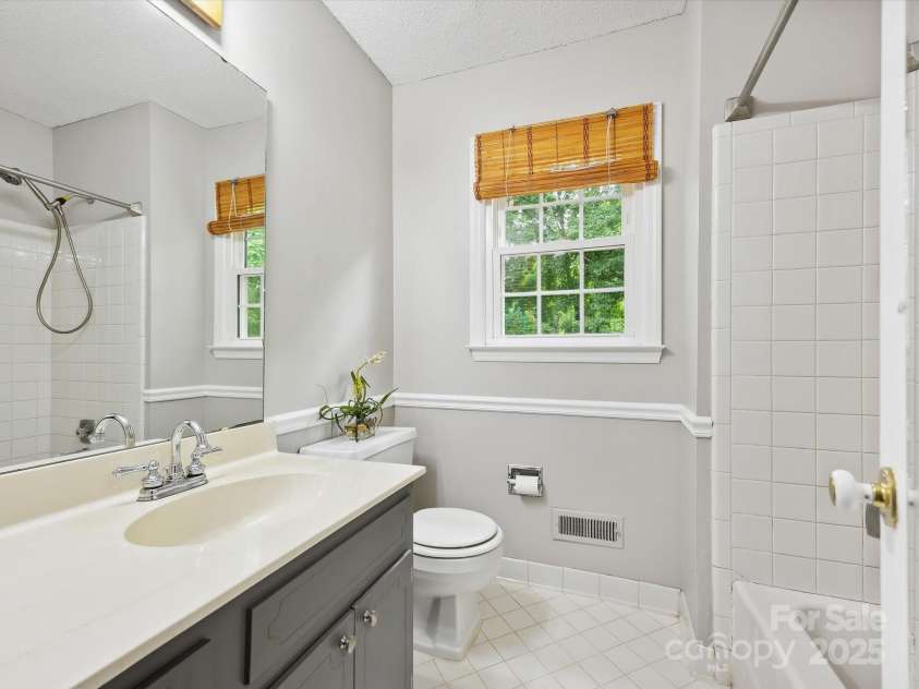 7317 Red Branch Lane, Charlotte, NC 28226.  MLS# CAR4264702, YatesRealty ID 23517. 