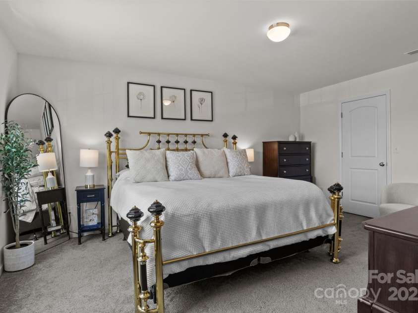 1207 Skyflower Way, Charlotte, NC 28214.  MLS# CAR4269220, YatesRealty ID 23518. 