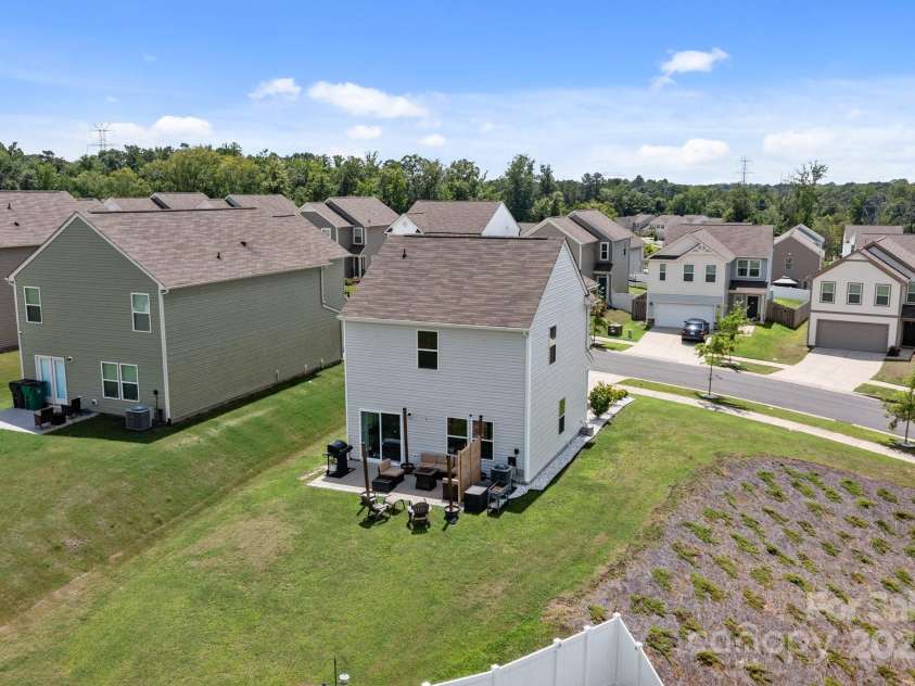 1207 Skyflower Way, Charlotte, NC 28214.  MLS# CAR4269220, YatesRealty ID 23518. 