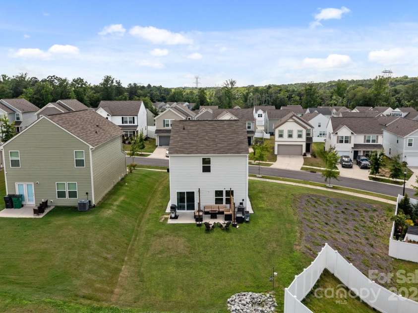 1207 Skyflower Way, Charlotte, NC 28214.  MLS# CAR4269220, YatesRealty ID 23518. 