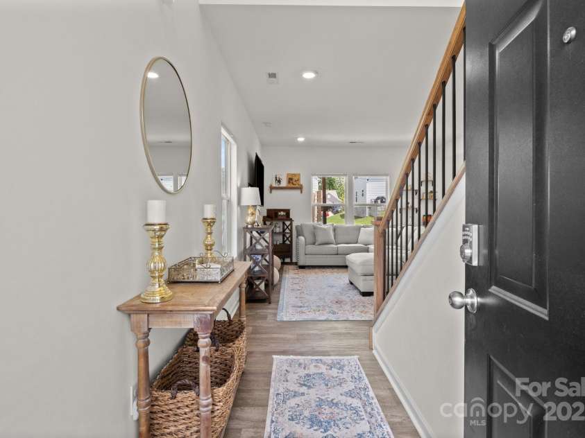 1207 Skyflower Way, Charlotte, NC 28214.  MLS# CAR4269220, YatesRealty ID 23518. Charming entryway