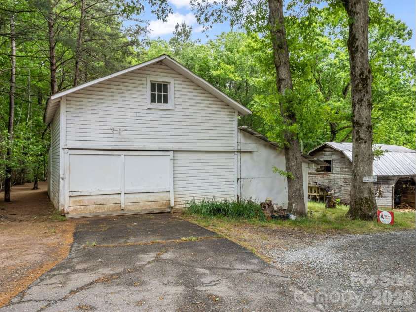 432 Gilmer Edwards Road, Rutherfordton, NC 28139.  MLS# CAR4377844, YatesRealty ID 23518. 