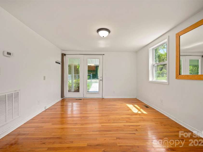 1380 Old Dana Road, Hendersonville, NC 28792.  MLS# CAR4275821, YatesRealty ID 23519. 