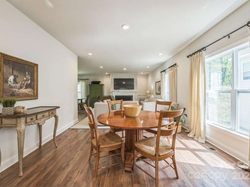 274 Old Bristol Road, Boone, NC 28607.  MLS# CAR4255552, YatesRealty ID 23520. Dining Room