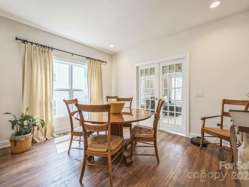 274 Old Bristol Road, Boone, NC 28607.  MLS# CAR4255552, YatesRealty ID 23520. Dining Room