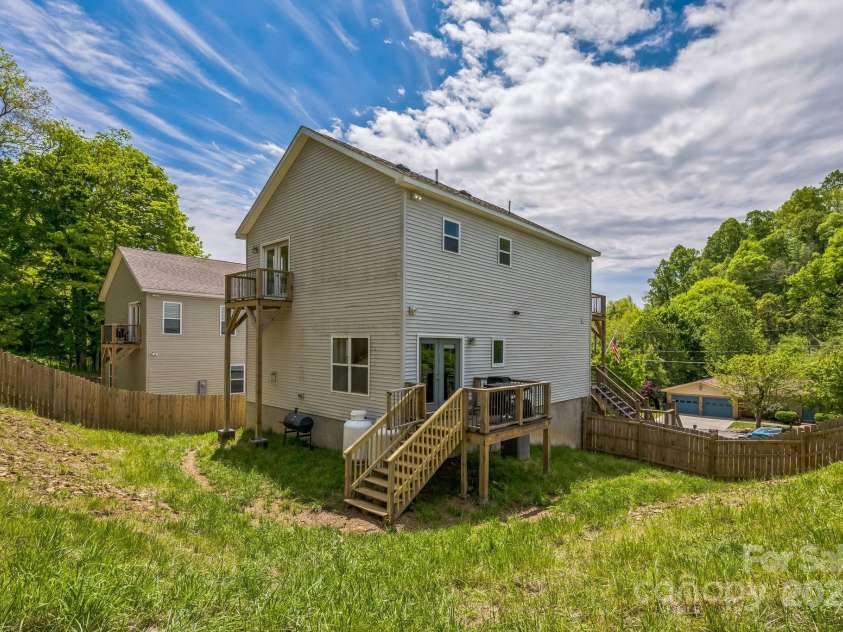 274 Old Bristol Road, Boone, NC 28607.  MLS# CAR4255552, YatesRealty ID 23520. Rear & Left Side