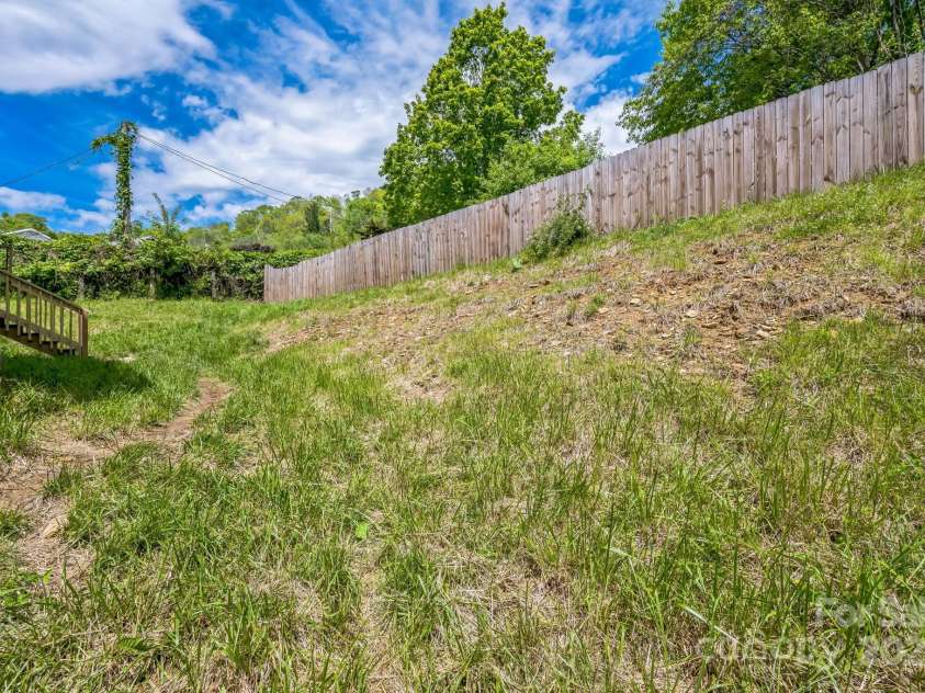 274 Old Bristol Road, Boone, NC 28607.  MLS# CAR4255552, YatesRealty ID 23520. Yard