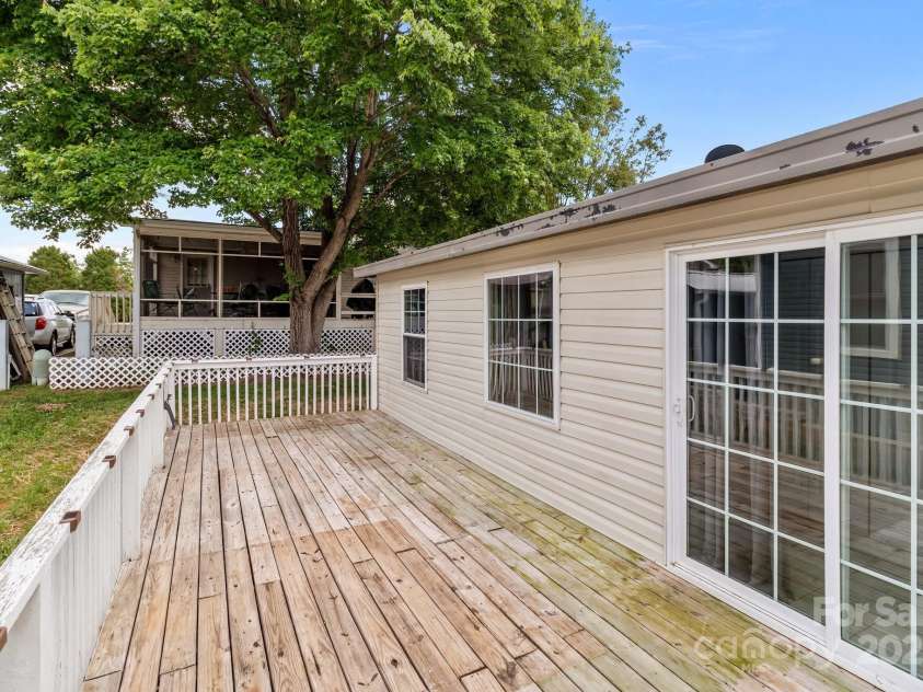 165 Cardinal Drive, New London, NC 27371.  MLS# CAR4256432, YatesRealty ID 23521. 