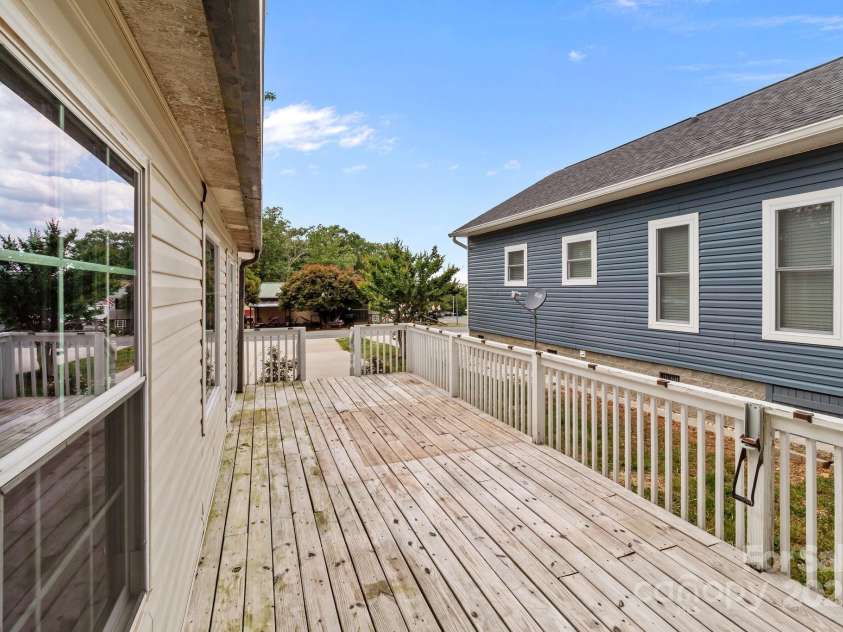 165 Cardinal Drive, New London, NC 27371.  MLS# CAR4256432, YatesRealty ID 23521. 