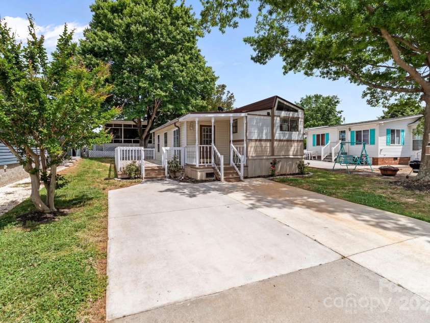 165 Cardinal Drive, New London, NC 27371.  MLS# CAR4256432, YatesRealty ID 23521. 