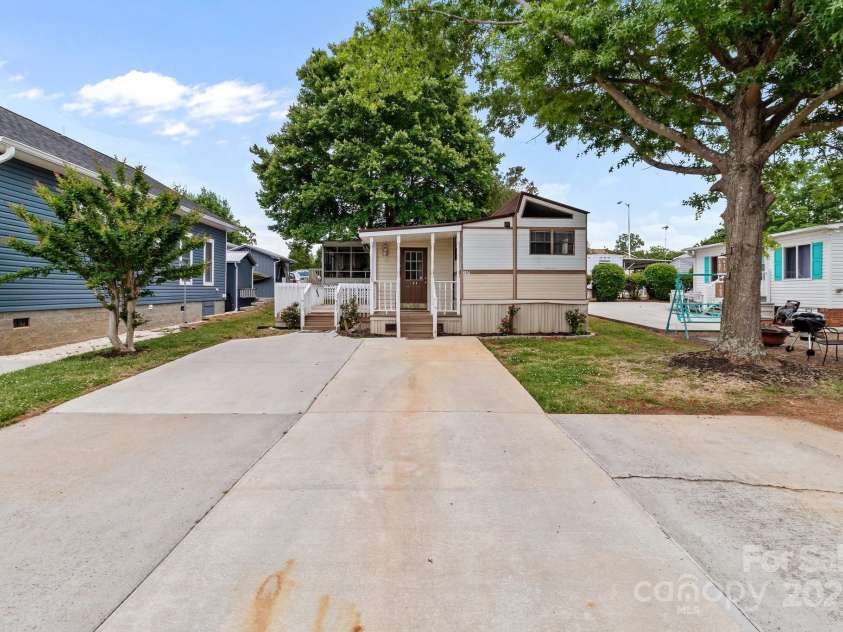 165 Cardinal Drive, New London, NC 27371.  MLS# CAR4256432, YatesRealty ID 23521. 