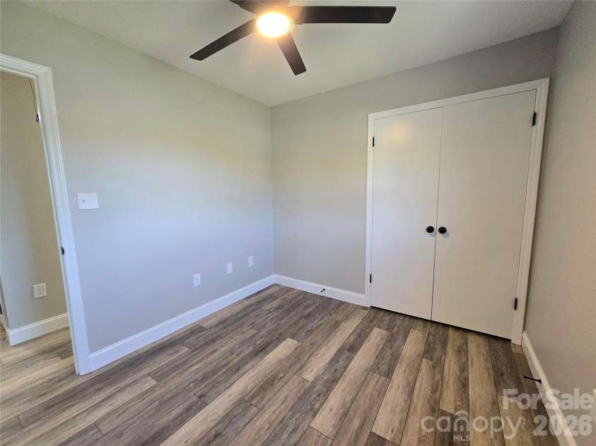 20 Mount Carmel Drive, Asheville, NC 28806.  MLS# CAR4363655, YatesRealty ID 23521. 4 bedrooms!