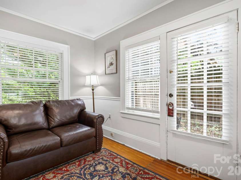 662 Biltmore Avenue, Asheville, NC 28803.  MLS# CAR4375628, YatesRealty ID 23522. 
