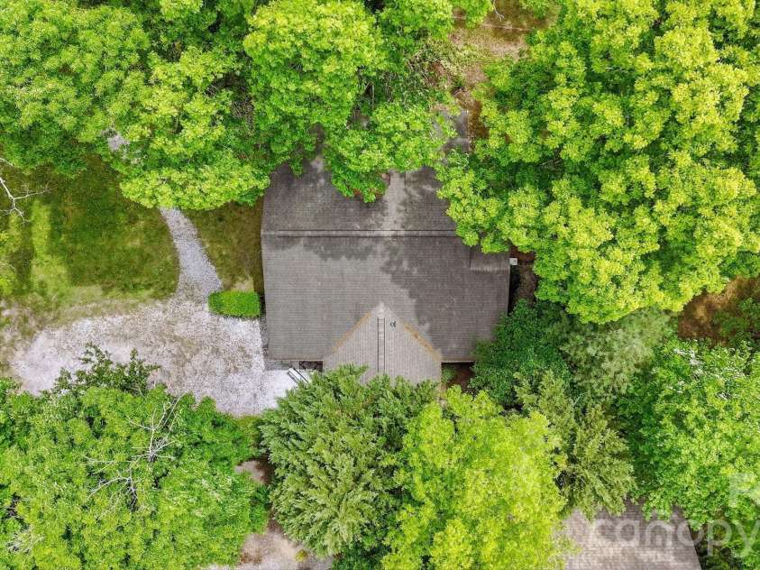662 Biltmore Avenue, Asheville, NC 28803.  MLS# CAR4375628, YatesRealty ID 23522. 
