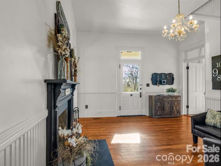 219 Stoney Mountain Road, Hendersonville, NC 28791.  MLS# CAR4389970, YatesRealty ID 23523. 