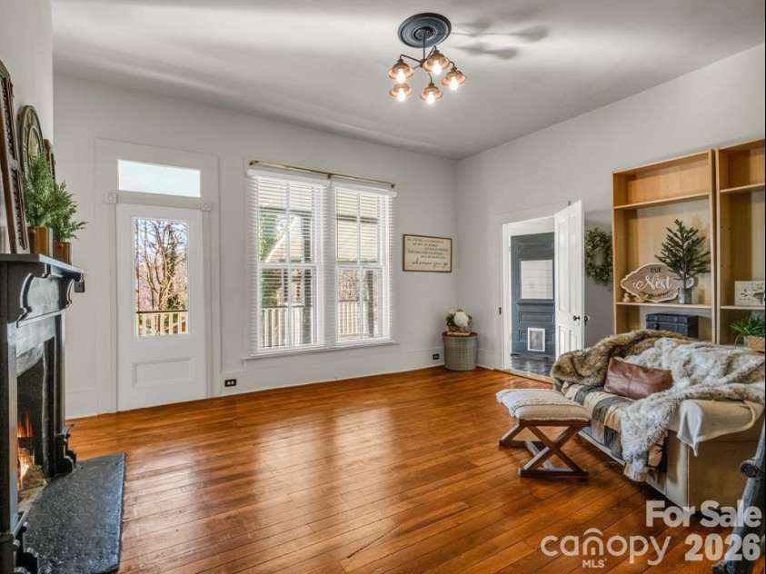 219 Stoney Mountain Road, Hendersonville, NC 28791.  MLS# CAR4389970, YatesRealty ID 23523. 