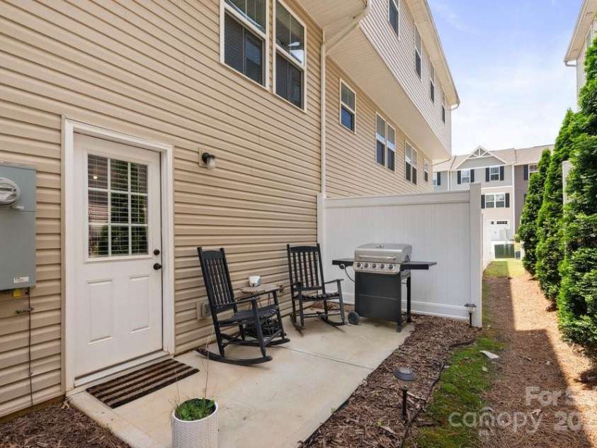 999 Rushing Lane, Fort Mill, SC 29715.  MLS# CAR4268062, YatesRealty ID 23523. 