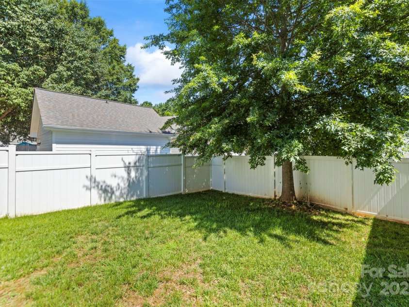 187 Water Oak Drive, Mooresville, NC 28117.  MLS# CAR4267308, YatesRealty ID 23524. 