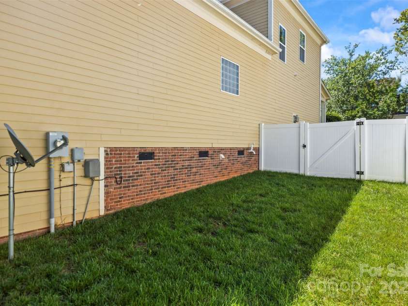 187 Water Oak Drive, Mooresville, NC 28117.  MLS# CAR4267308, YatesRealty ID 23524. 