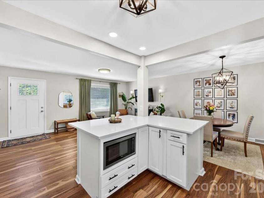 5907 Bluebonnet Road, Charlotte, NC 28212.  MLS# CAR4380900, YatesRealty ID 23524. 