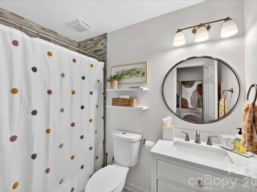 5907 Bluebonnet Road, Charlotte, NC 28212.  MLS# CAR4380900, YatesRealty ID 23524. 