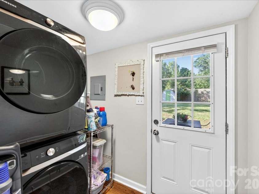 5907 Bluebonnet Road, Charlotte, NC 28212.  MLS# CAR4380900, YatesRealty ID 23524. 
