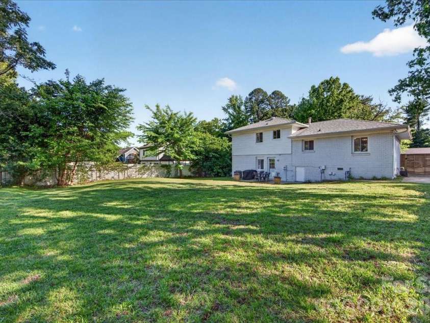 5907 Bluebonnet Road, Charlotte, NC 28212.  MLS# CAR4380900, YatesRealty ID 23524. 