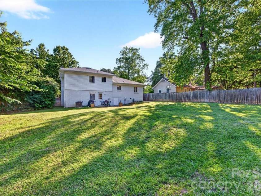 5907 Bluebonnet Road, Charlotte, NC 28212.  MLS# CAR4380900, YatesRealty ID 23524. 