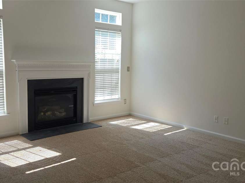 162 Autumn Falls Drive, Lake Wylie, SC 29710.  MLS# CAR4276437, YatesRealty ID 23525. 