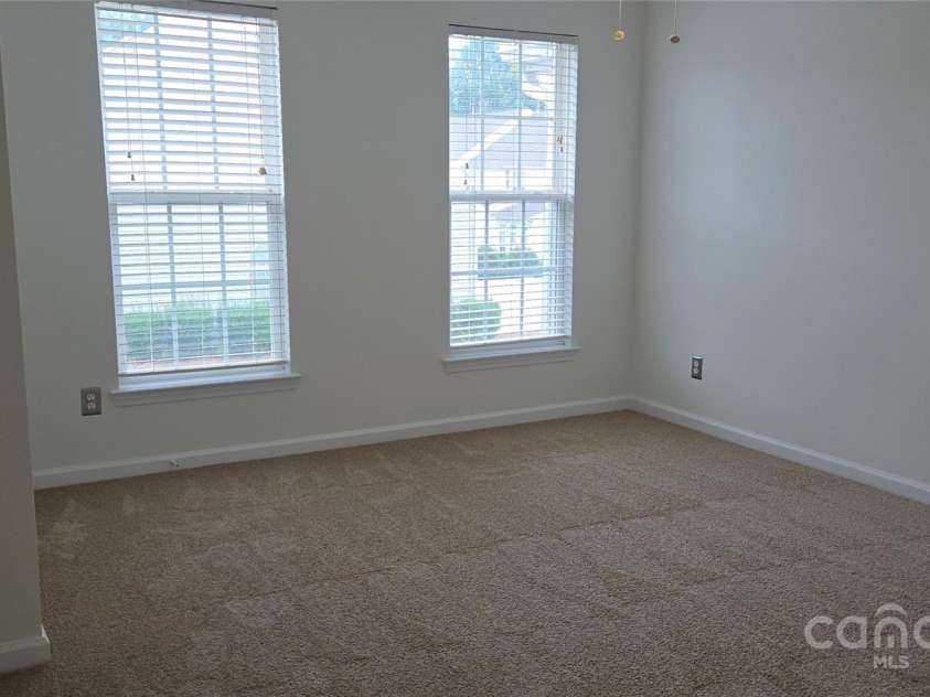 162 Autumn Falls Drive, Lake Wylie, SC 29710.  MLS# CAR4276437, YatesRealty ID 23525. 