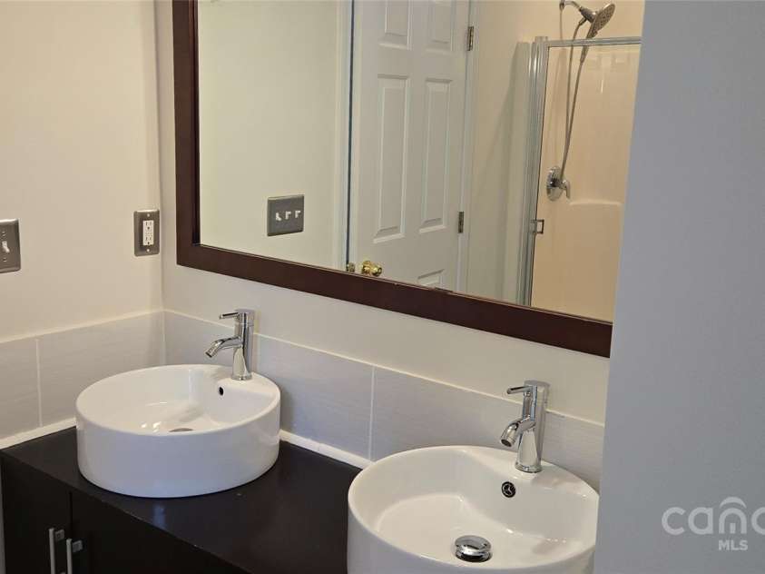 162 Autumn Falls Drive, Lake Wylie, SC 29710.  MLS# CAR4276437, YatesRealty ID 23525. 